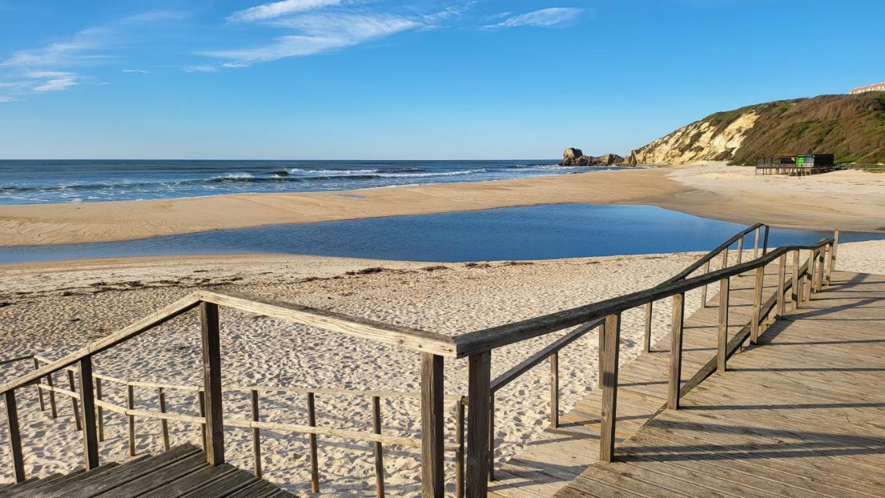 Nazare Uninterrupted Views And Sounds Of The Sea Apartment Патайас Екстериор снимка