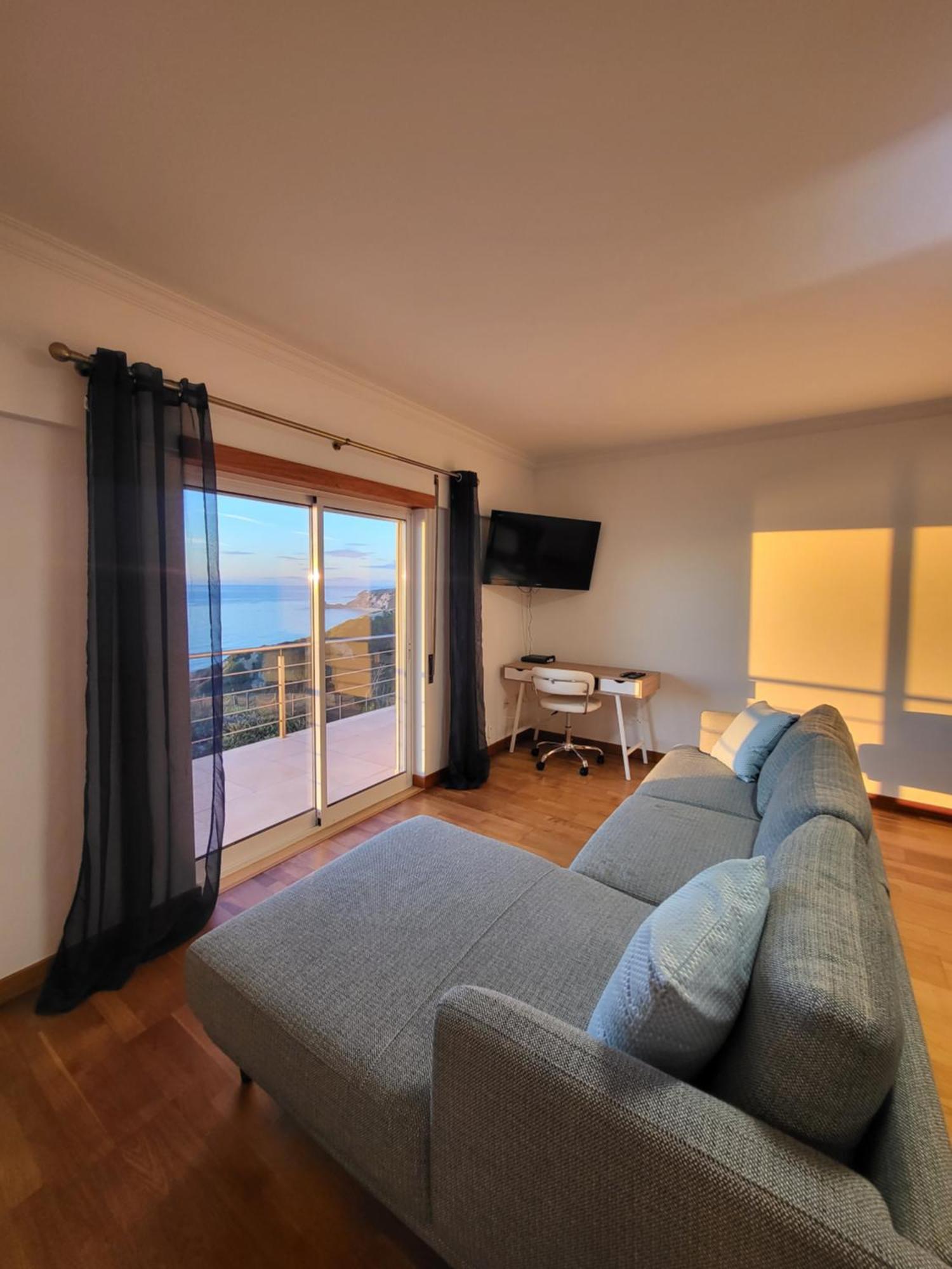 Nazare Uninterrupted Views And Sounds Of The Sea Apartment Патайас Екстериор снимка