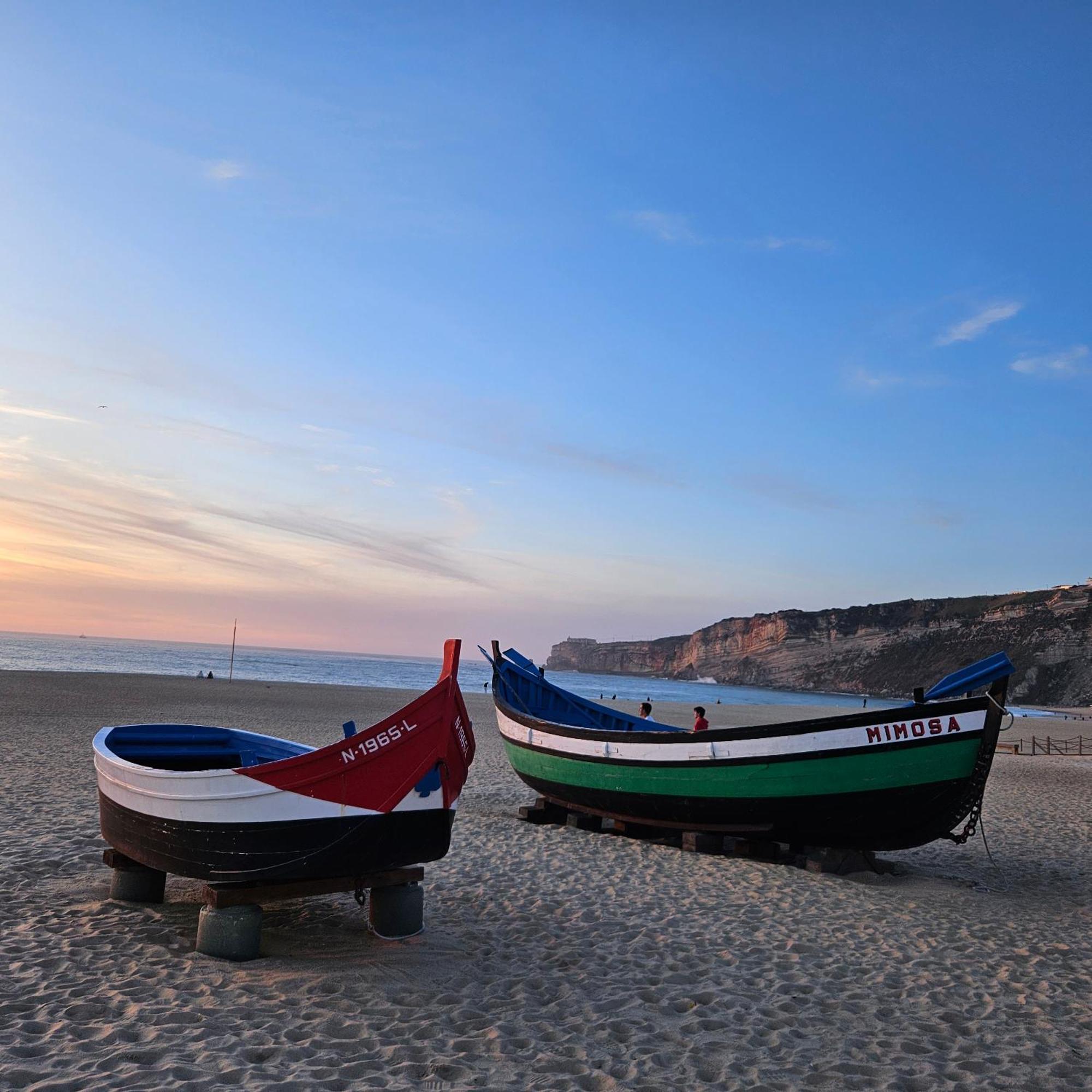 Nazare Uninterrupted Views And Sounds Of The Sea Apartment Патайас Екстериор снимка